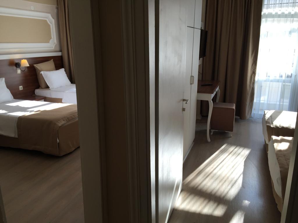 Akman Hotel Kusadasi Room photo